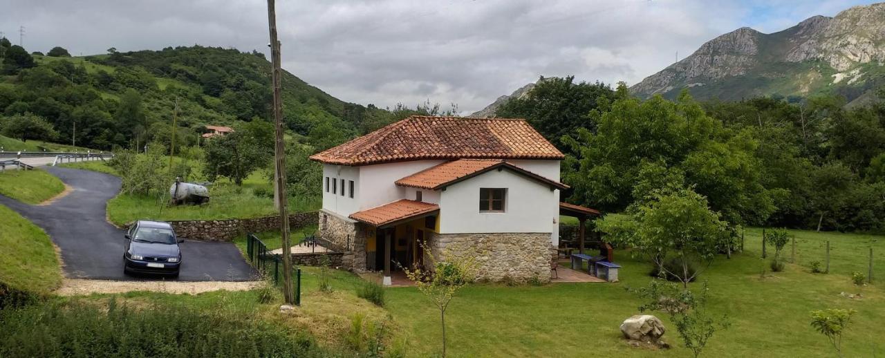 הוילה El Llano Casa Del Sella מראה חיצוני תמונה
